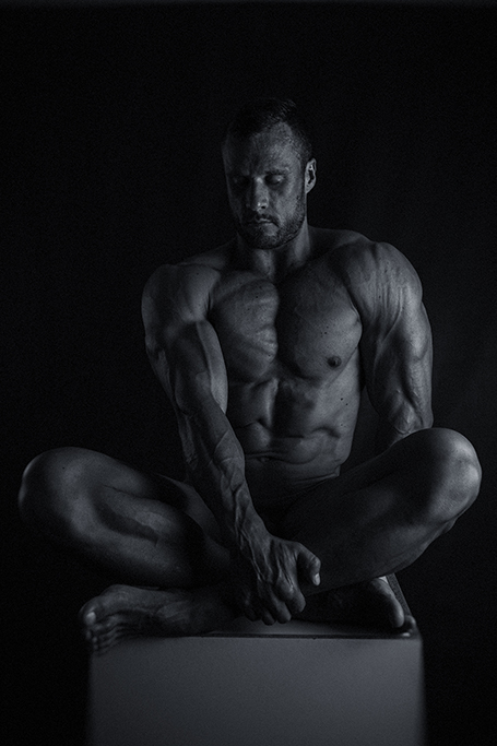 neil janeke photo black and white body 4